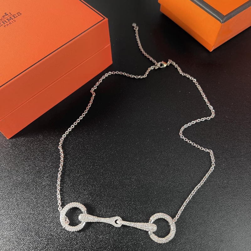 H**mes necklaces